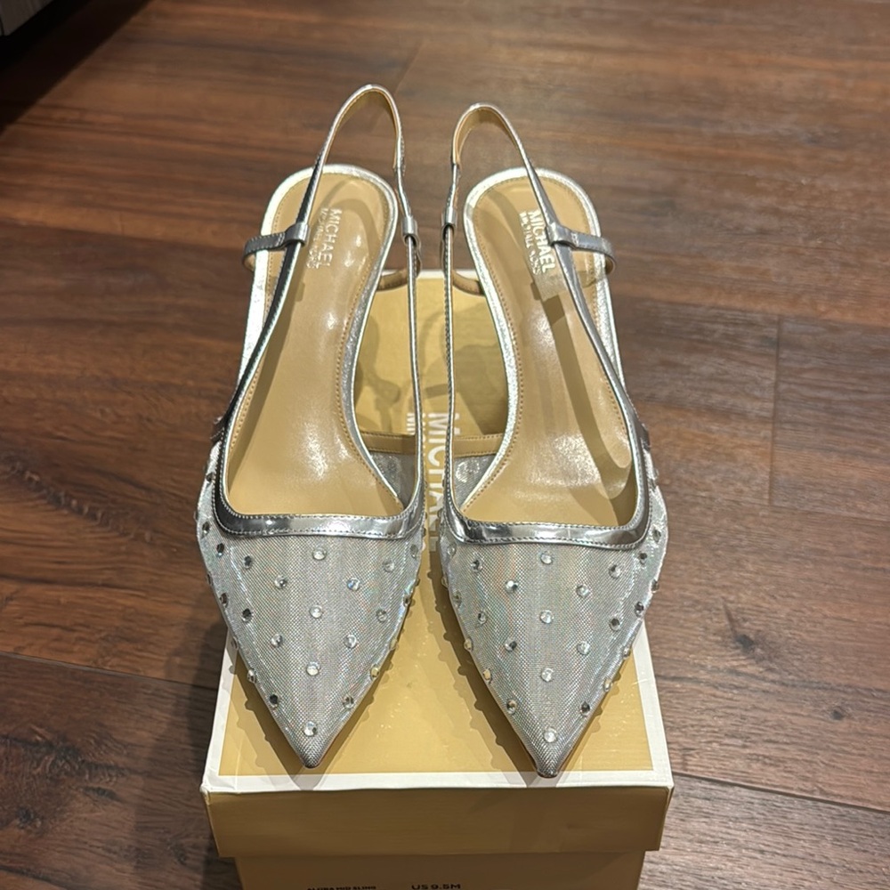 Michael Kors Silver Alora Mid Sling embossed Glittery Croc Leather Shoes. - Picture 5 of 12